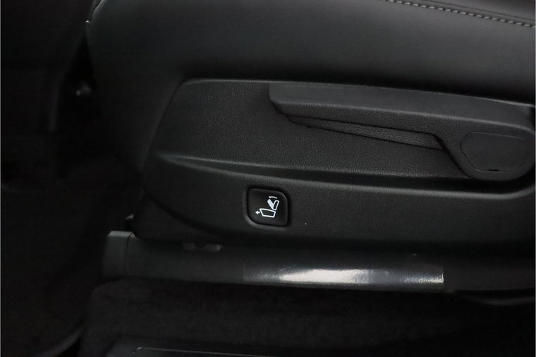 Vehicle Image 46