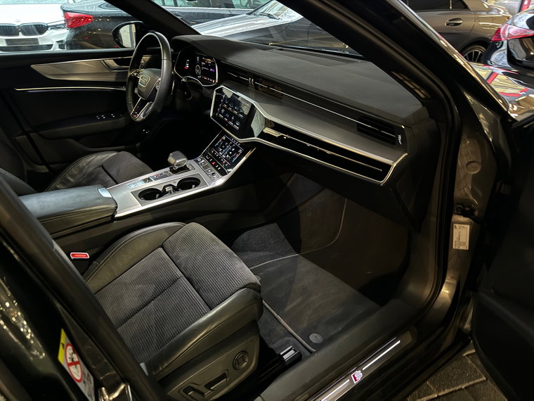 Vehicle Image 36