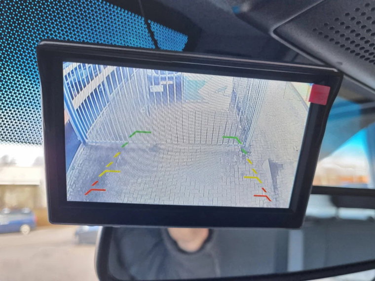 Vehicle Image 13
