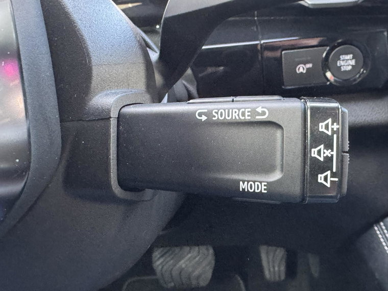 Vehicle Image 29