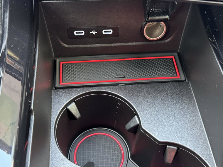 Vehicle Image 33