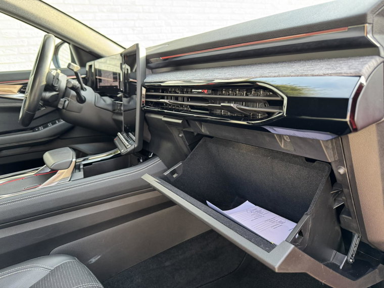Vehicle Image 39