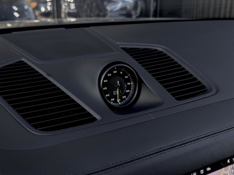 Vehicle Image 60