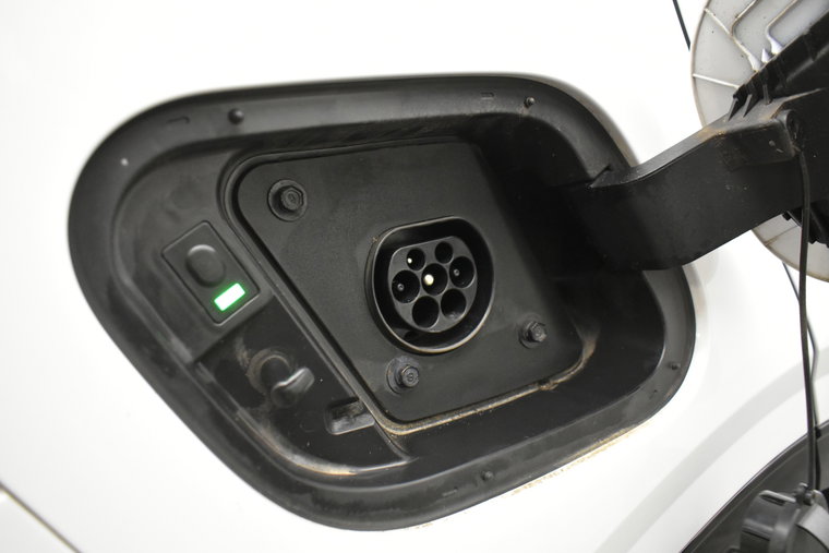 Vehicle Image 16