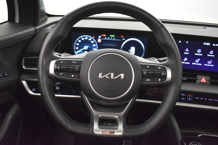Vehicle Image 24