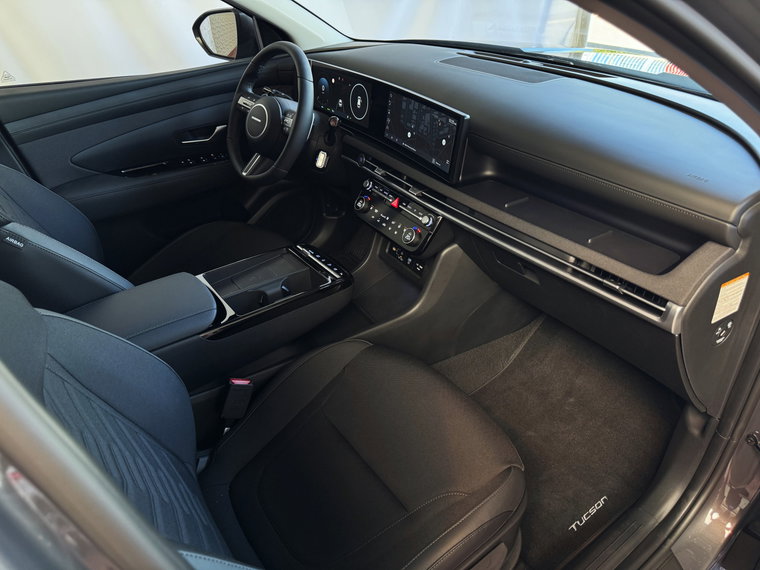 Vehicle Image 32