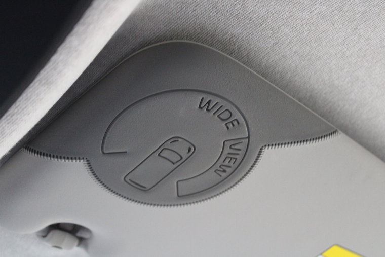 Vehicle Image 32