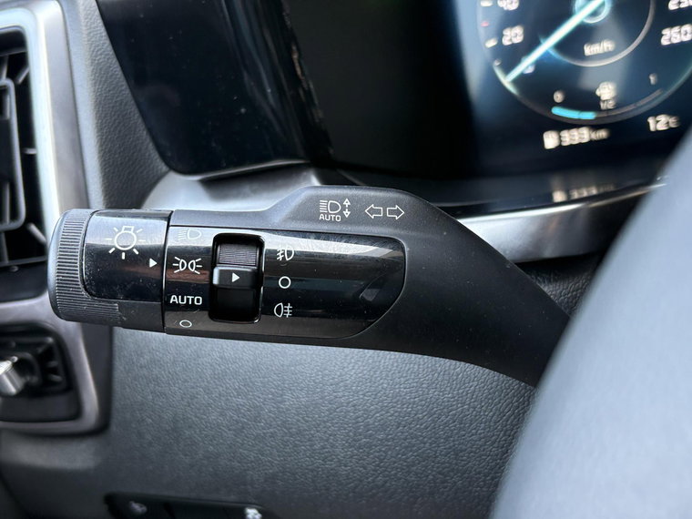 Vehicle Image 26