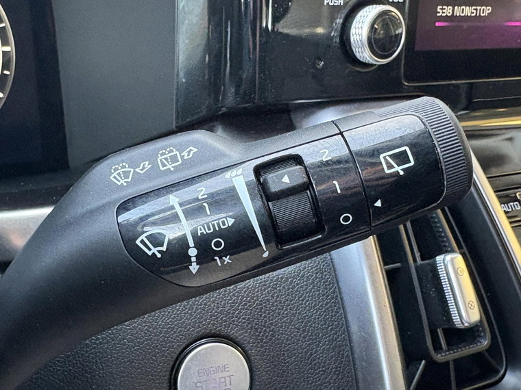 Vehicle Image 27