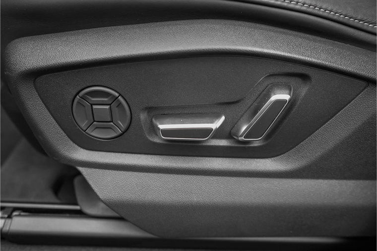 Vehicle Image 40