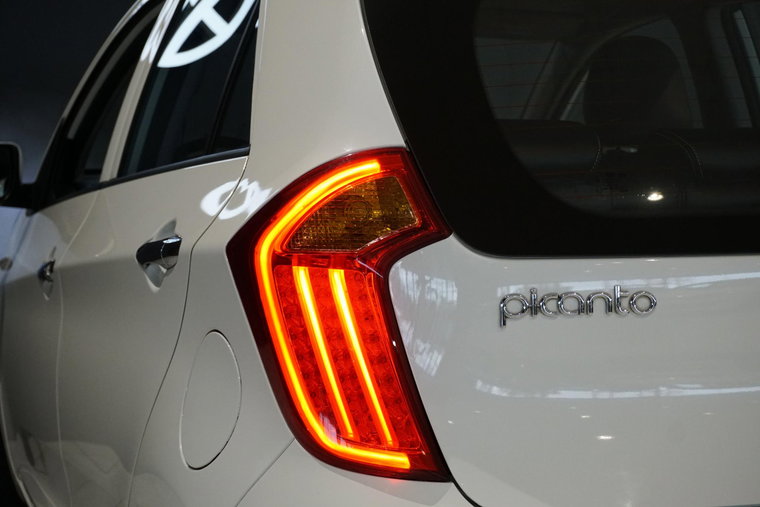 Vehicle Image 30
