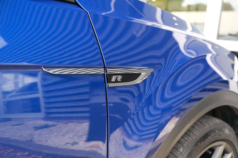 Vehicle Image 32