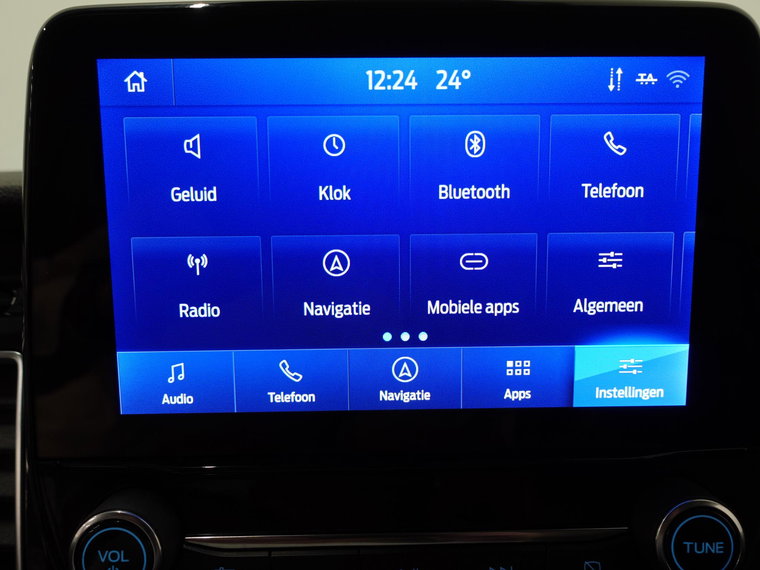 Vehicle Image 25