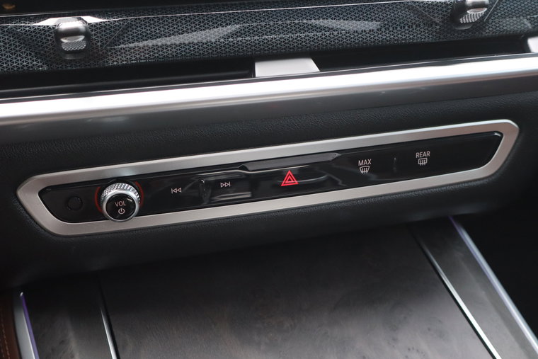 Vehicle Image 60