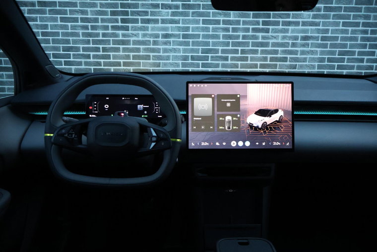 Vehicle Image 22