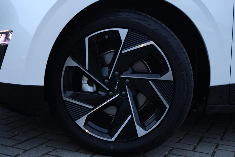 Vehicle Image 31