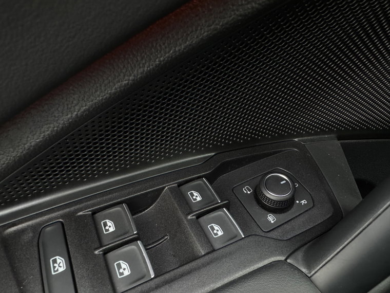 Vehicle Image 39