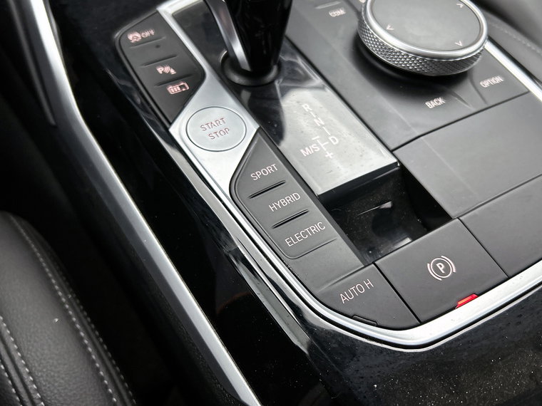 Vehicle Image 26