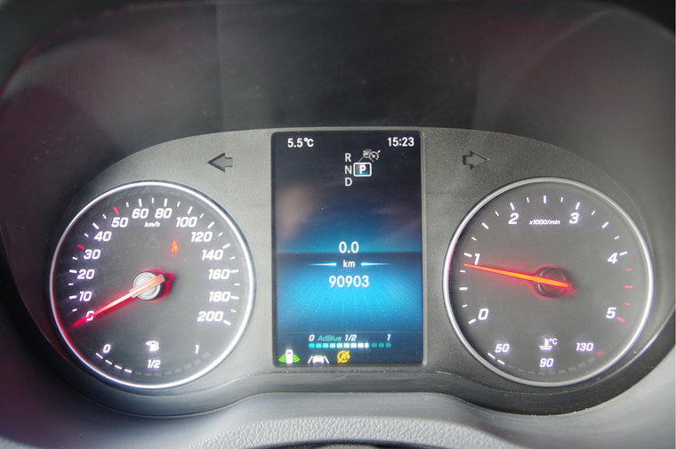 Vehicle Image 12