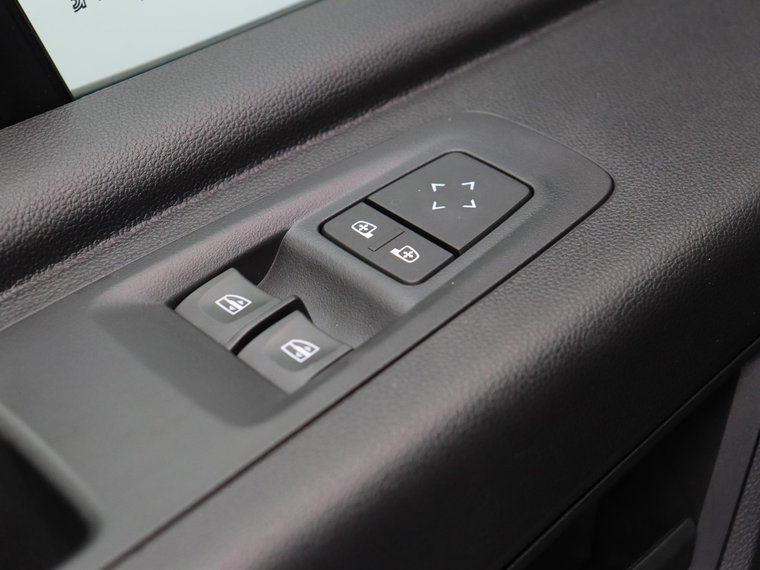 Vehicle Image 26