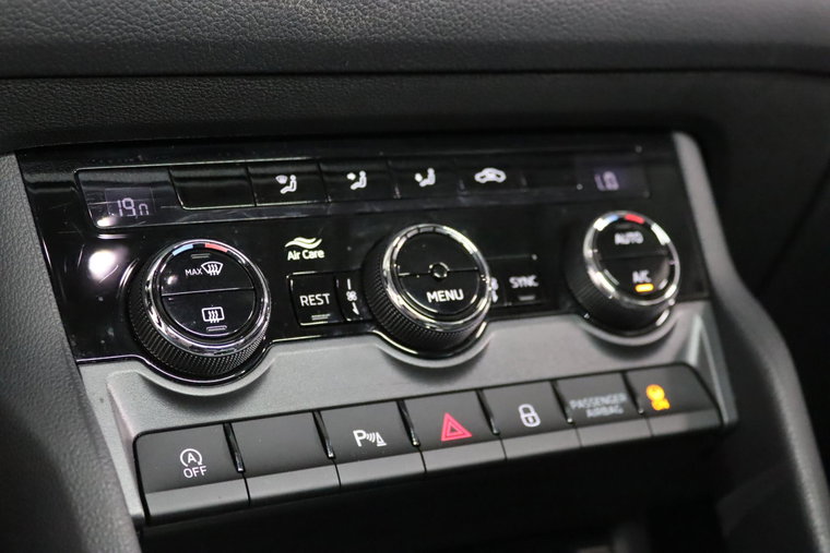 Vehicle Image 38