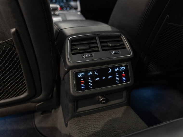 Vehicle Image 48