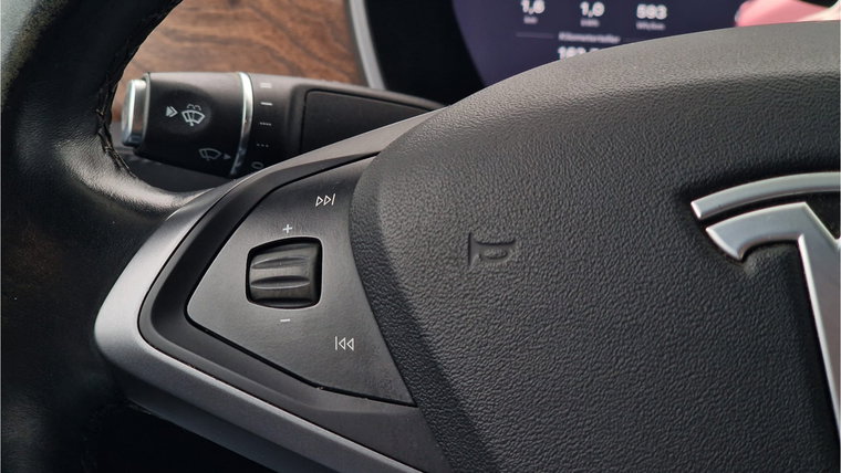 Vehicle Image 35