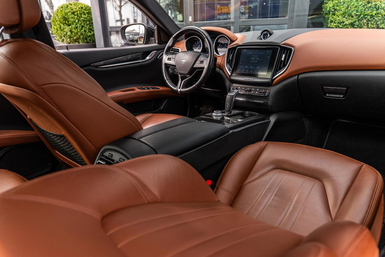 Vehicle Image 20
