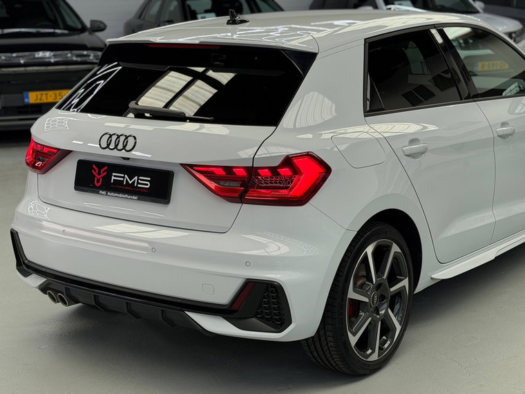 Vehicle Image 40