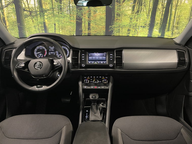 Vehicle Image 9