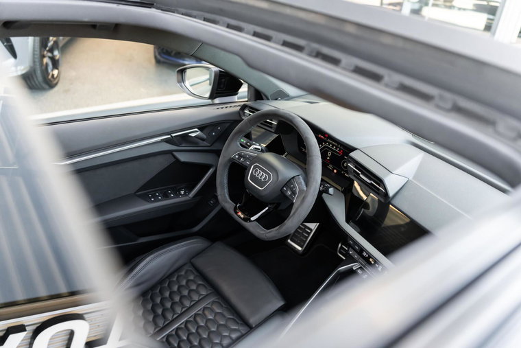 Vehicle Image 20