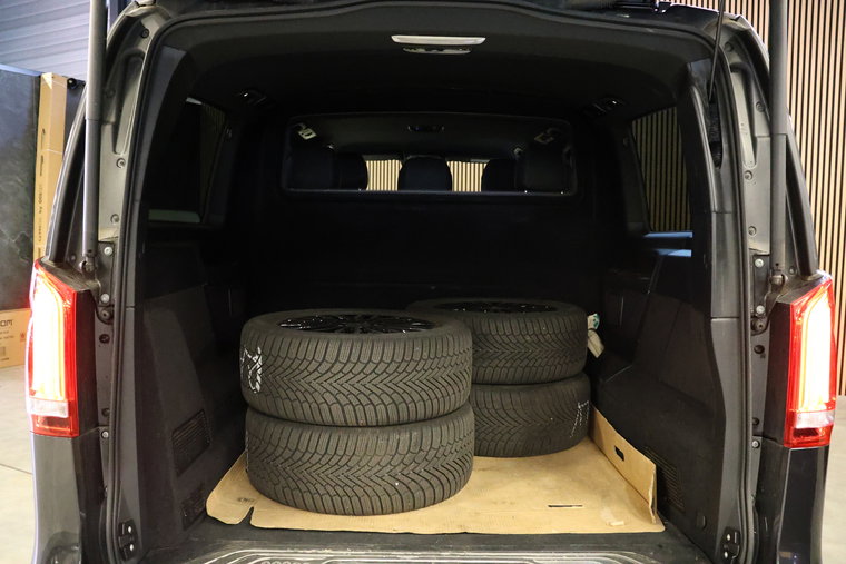 Vehicle Image 45