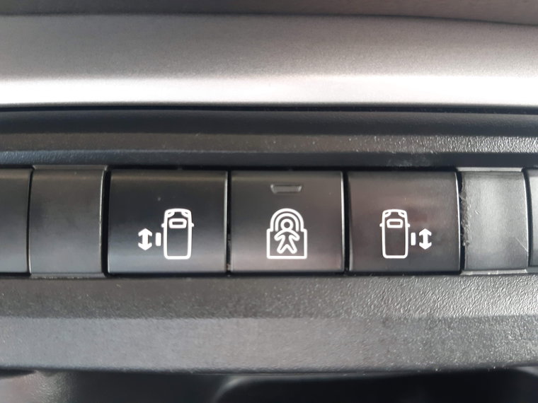 Vehicle Image 27