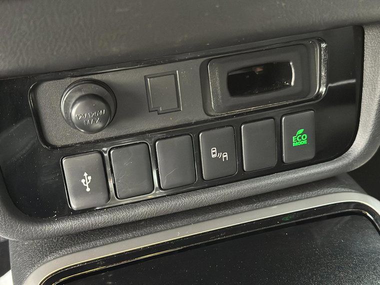 Vehicle Image 26