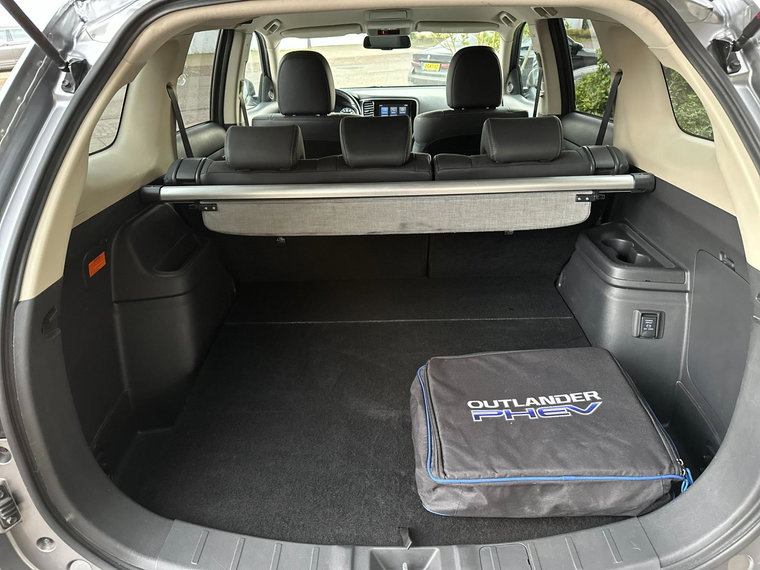 Vehicle Image 28