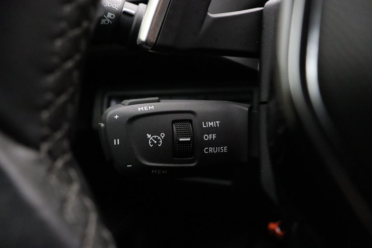 Vehicle Image 29