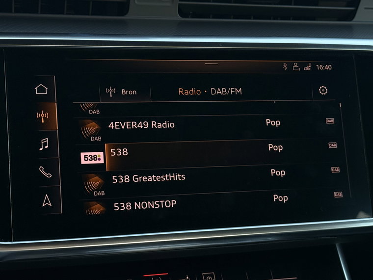Vehicle Image 25