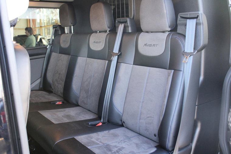 Vehicle Image 13