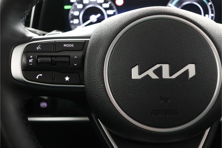 Vehicle Image 27