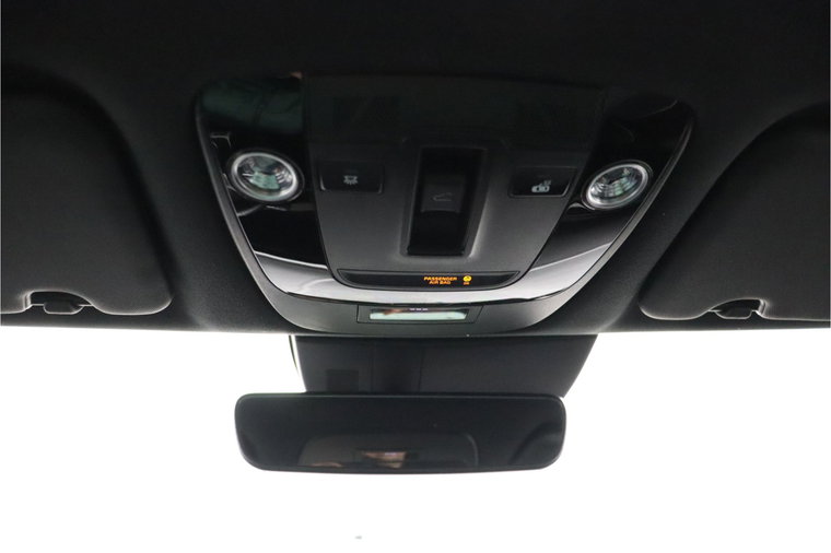 Vehicle Image 38