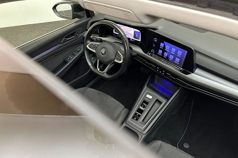 Vehicle Image 12