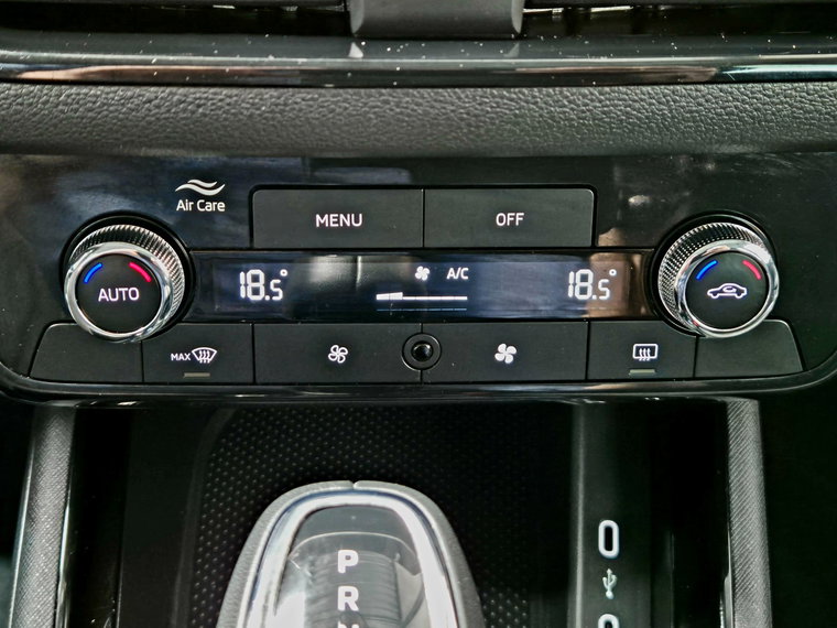 Vehicle Image 28
