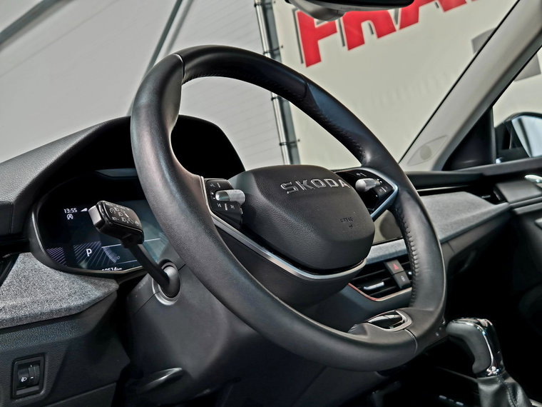 Vehicle Image 36