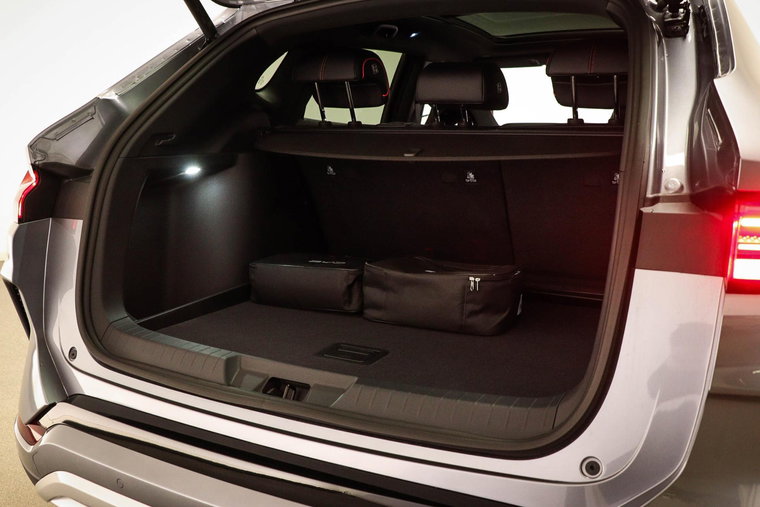 Vehicle Image 14