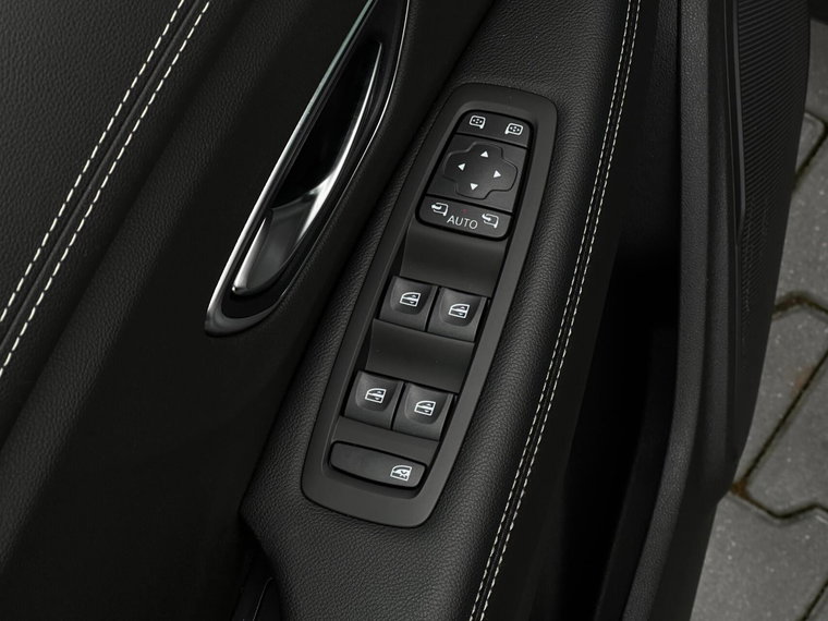 Vehicle Image 37