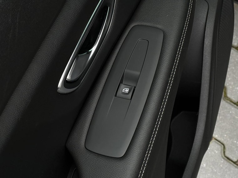 Vehicle Image 43