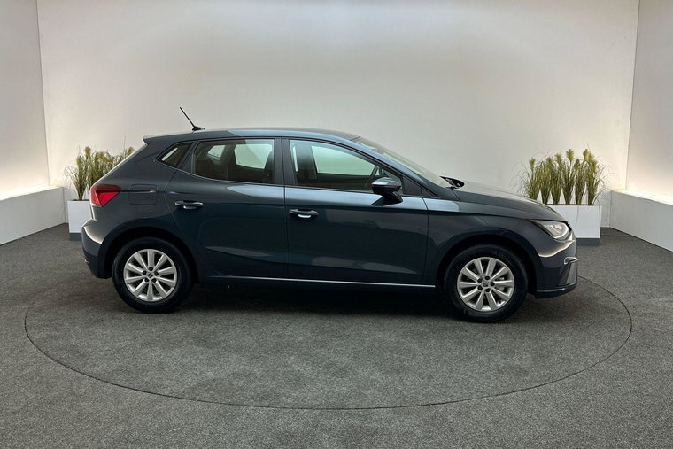 Vehicle Image 7