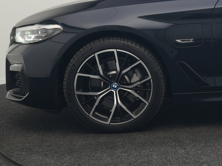 Vehicle Image 45