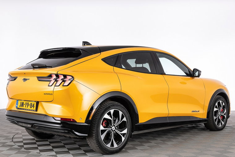 Vehicle Image 41