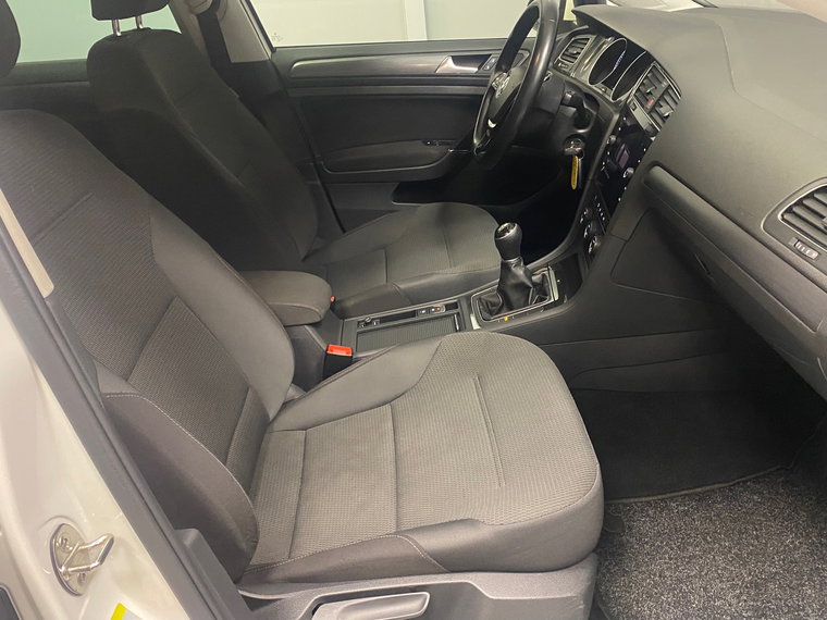 Vehicle Image 37